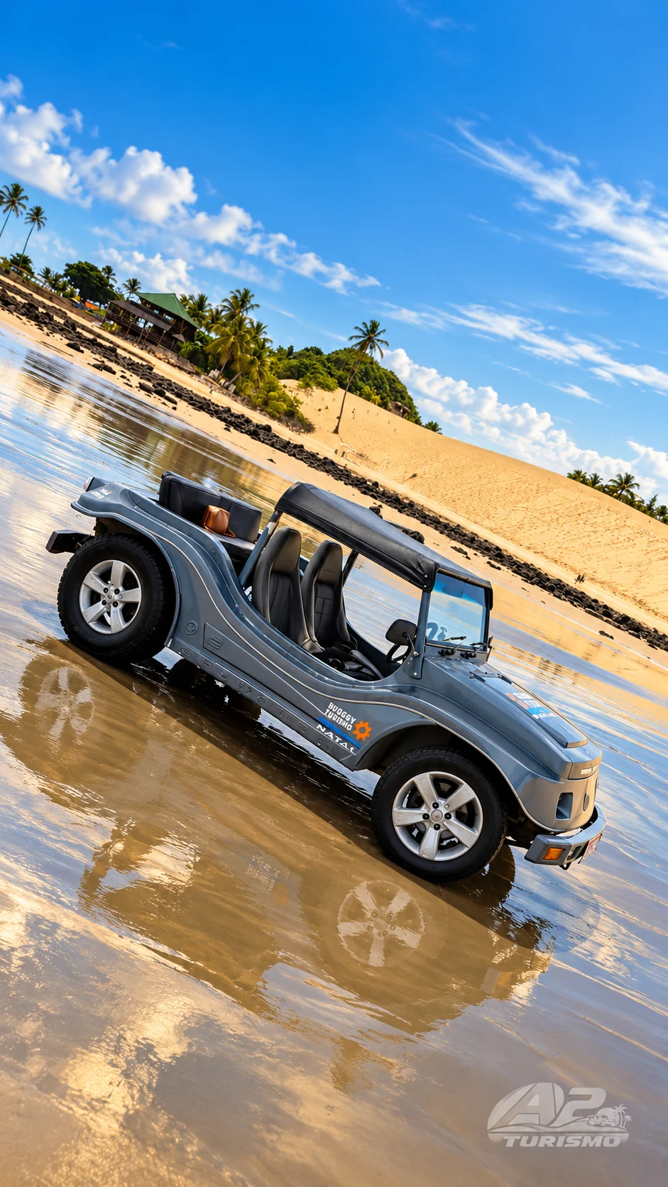 Buggy cinza em uma praia do Rio Grande do Norte