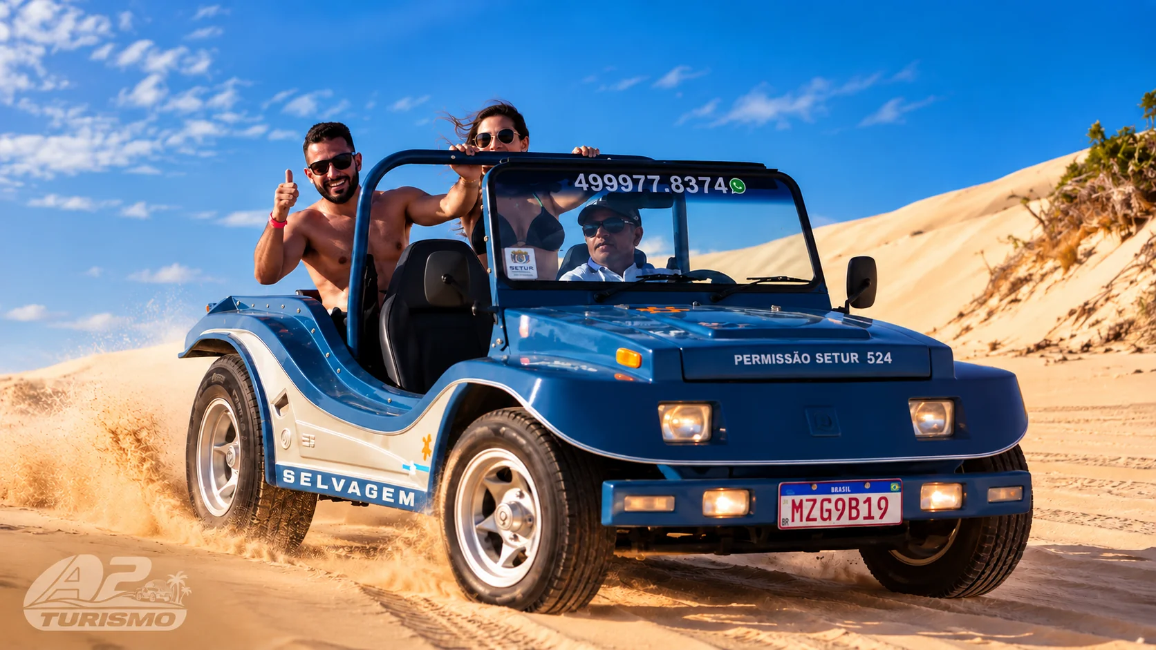 Passageiros em um buggy azul nas dunas
